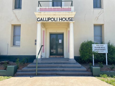 Gallipoli House- The Loft Apartment Copropriété in Narrabri