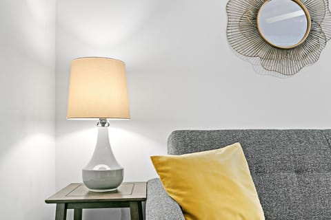 Indulging 2BR Apartment in Festive Boystown - Buckingham 1 Apartment in Chicago