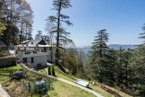 StayVista at Pine Estate with Outdoor Jacuzzi Chalet in Shimla