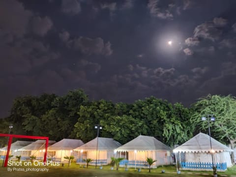 Agra Camps and Resort Luxury tent in Agra
