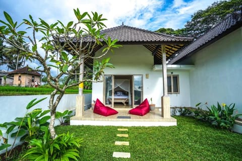 2 BR Villa with open view of rice paddies & sunset Villa in Tampaksiring