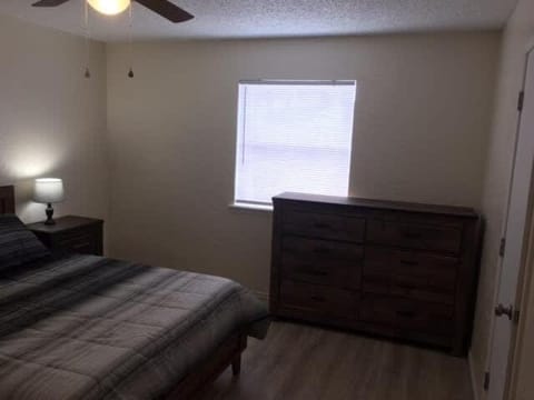 Cozy Upstairs 1 Bedroom Apartment close to Fort Sill Eigentumswohnung in Lawton