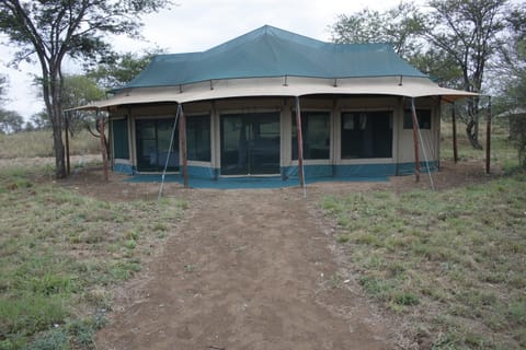 Property building, Bathroom, Bedroom