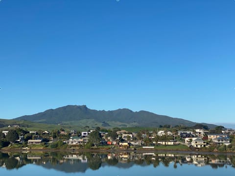 Nearby landmark, Neighbourhood, Mountain view