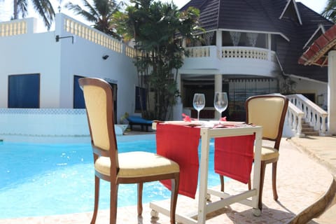 Room in Guest room - A wonderful Beach property in Diani Beach Kenya Bed and Breakfast in Mombasa