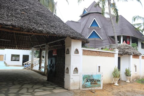 Room in Guest room - A wonderful Beach property in Diani Beach Kenya Bed and breakfast in Mombasa