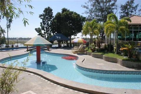 RedDoorz Plus @ Rio Grande de Laoag Resort Hotel Ilocos Norte Hotel in Cordillera Administrative Region