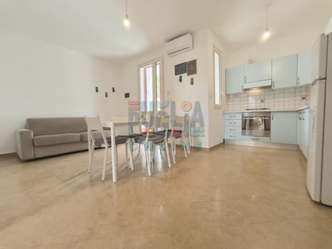 Dining area, kitchen