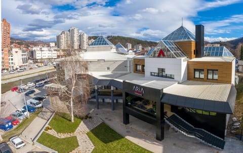 Nearby landmark, Neighbourhood, City view, Street view