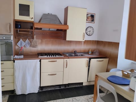 Santa Marinella Appartamento centralissimo a 2 passi dal mare Apartment in Lazio