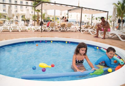 Swimming pool, children, Family