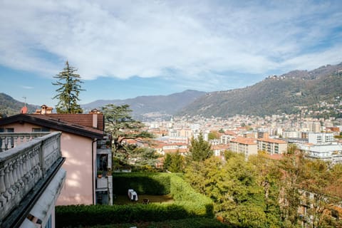 Modern Luxury Attic - byMyHomeInComo Apartment in Como