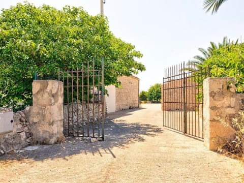 Facade/entrance, Garden