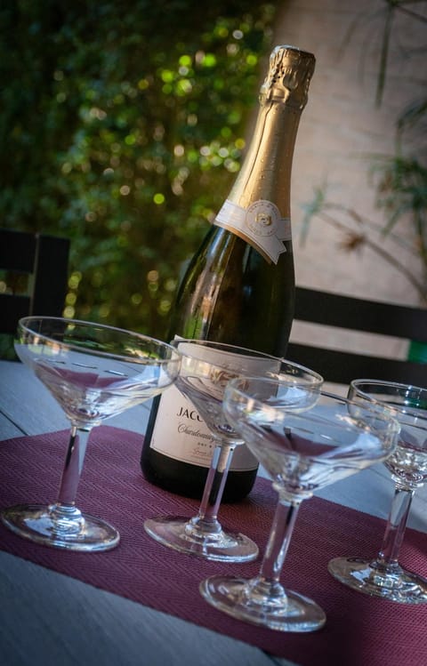 Food and drinks, Entertainment