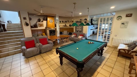 Billiard, Game Room, Living room