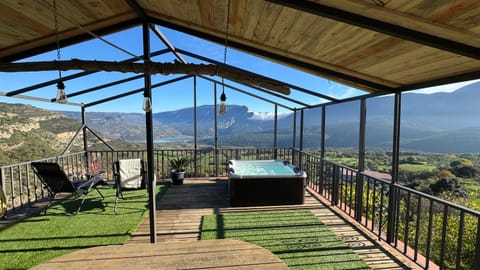 Natural landscape, View (from property/room), Balcony/Terrace, Mountain view, Swimming pool, sunbed