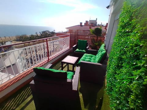 Patio, Natural landscape, View (from property/room), Balcony/Terrace