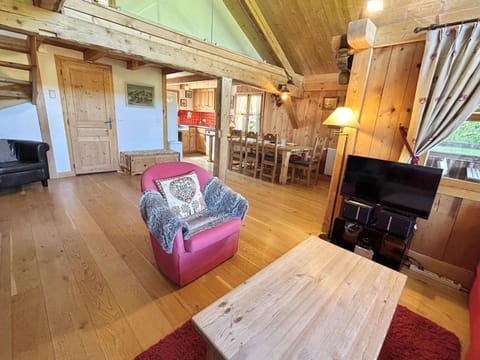 Appartement familial rénové, 100m des pistes, 6 couchages, Megève - FR-1-597-11 Apartment in Combloux