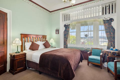 Bed, Photo of the whole room, Bedroom, Mountain view, River view