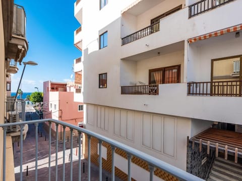 Neighbourhood, Balcony/Terrace, Sea view, Street view