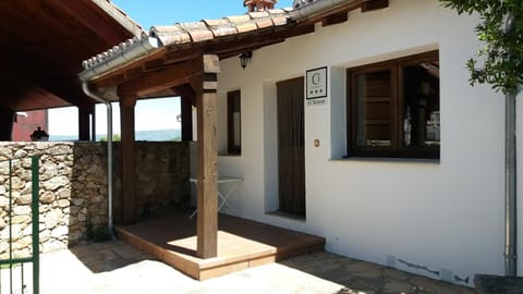 Patio, Facade/entrance