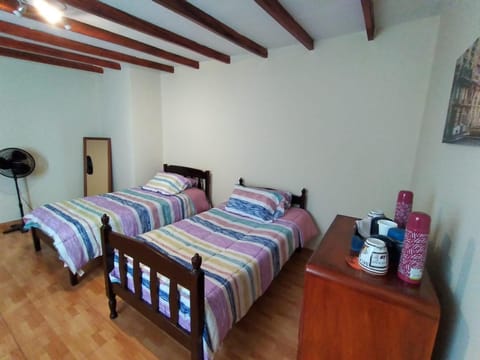 ENHEBRA HOUSE Bed and Breakfast in Lince