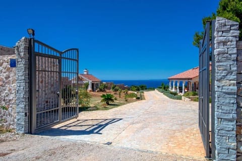 Facade/entrance, Natural landscape, Other, Sea view