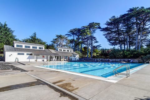 Wild Meadow House in Sonoma County