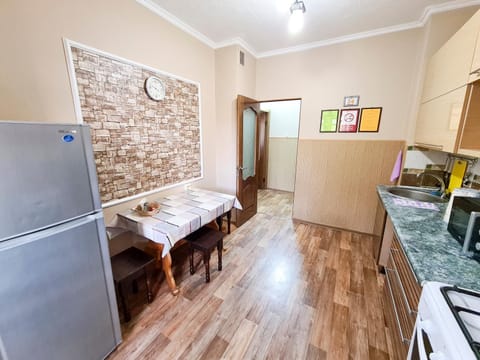 Апартаменты на улице Розыбакиева, 103 Condo in Almaty