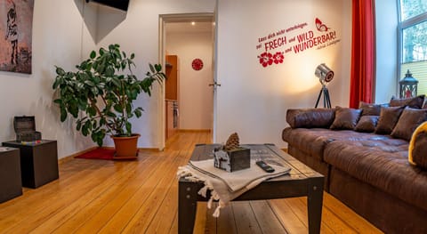 Living room, Photo of the whole room