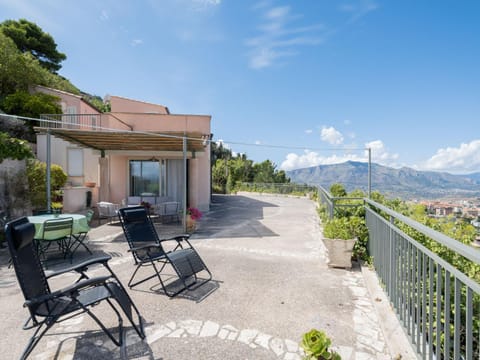 Property building, Balcony/Terrace