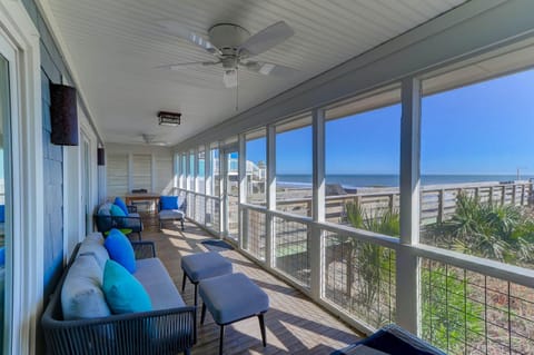 1619 E Ashley - Namastay - Oceanfront - 4 Bedrooms House in James Island