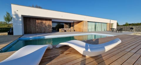 Balcony/Terrace, Swimming pool, Swimming pool