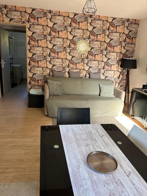 Studio indépendant Lisieux Apartment in Lisieux