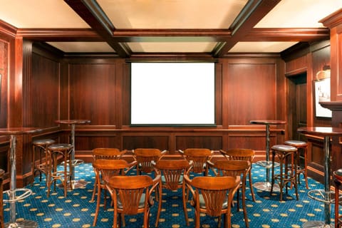 Meeting/conference room