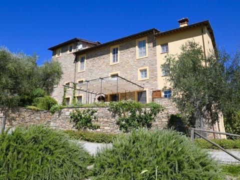 Luxury 6-bed Tuscan Villa near Lucca Moradia in Capannori