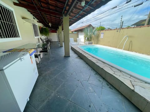 Casa temporada PISCINA com HIDROMASSAGEM ao lado da praia, Vista Linda, Bertioga SP House in Bertioga