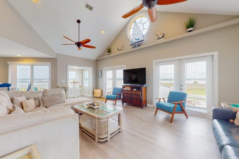 Orion by Meyer Vacation Rentals House in West Beach