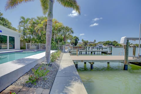 Water Lover's Paradise - Weekly Rental home House in Indian Rocks Beach