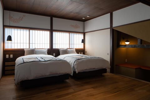 民家ホテル「金ノ三寸」(かねのさんずん） Chambre d’hôte in Ishikawa Prefecture