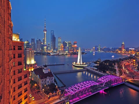 Broadway Mansions Hotel - Bund hotel in Shanghai