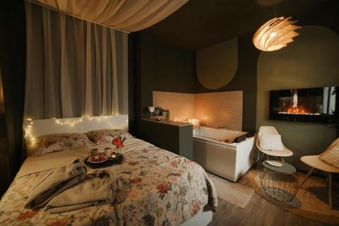 Bliss insolite Jacuzzi privée 5 min centre ville Apartment in Mulhouse