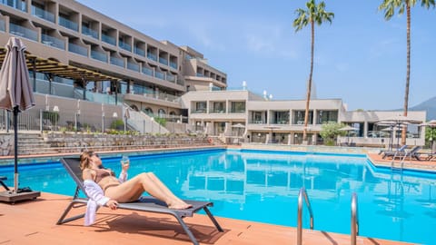 Property building, Swimming pool