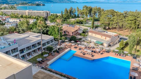 Bird's eye view, Swimming pool