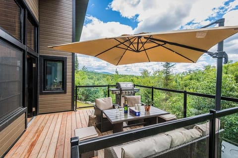 Gran Paradiso Luxurious - 10 Min From Tremblant Chalet in Mont-Tremblant