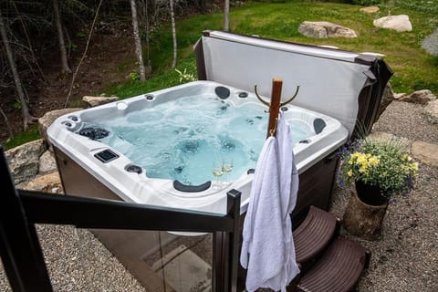 Gran Paradiso Luxurious - 10 Min From Tremblant Chalet in Mont-Tremblant