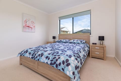 Burgess Beach 2, 41 Burgess Road, Forster Condo in Forster
