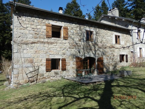 GITE LES MYOSOTIS House in Provence-Alpes-Côte d'Azur