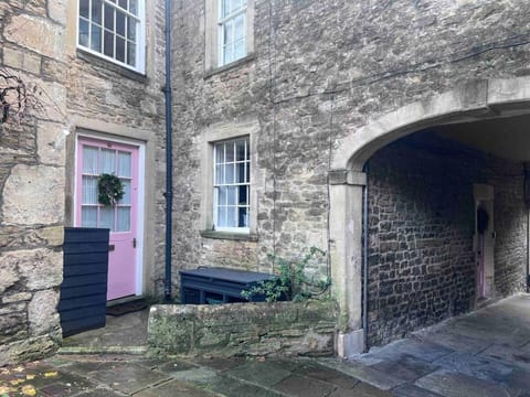 Cosy Weavers Cottage - Heart of Frome Casa in Frome