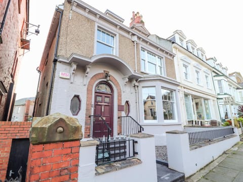 Livingstone House House in Llandudno